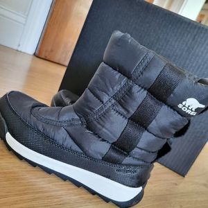 Sorel girls snowboots